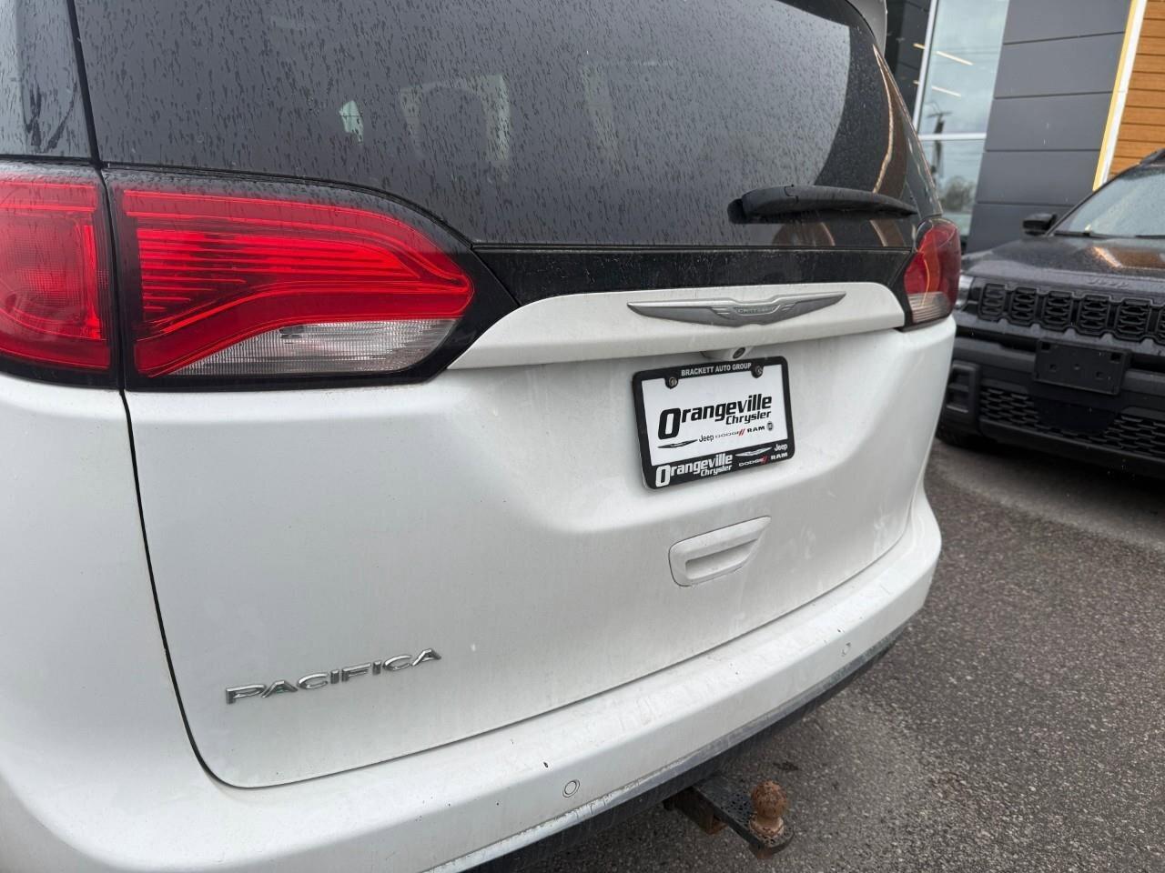 2017 Chrysler Pacifica  Photo
