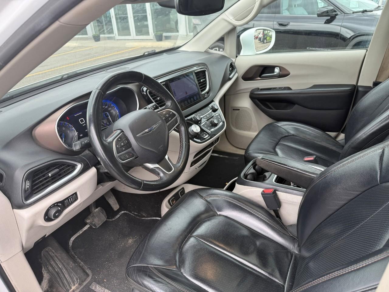 2017 Chrysler Pacifica  Photo
