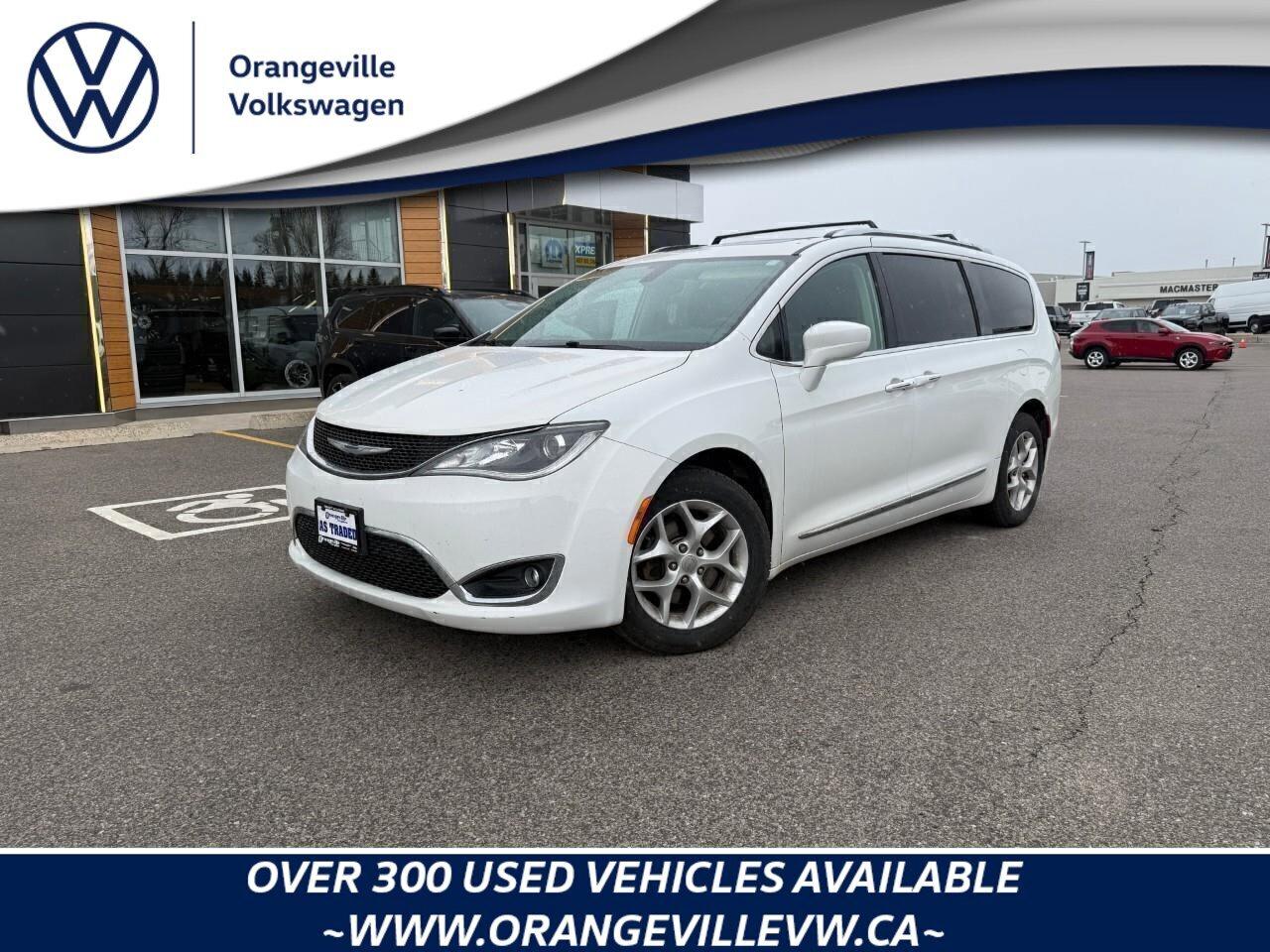 2017 Chrysler Pacifica  Photo