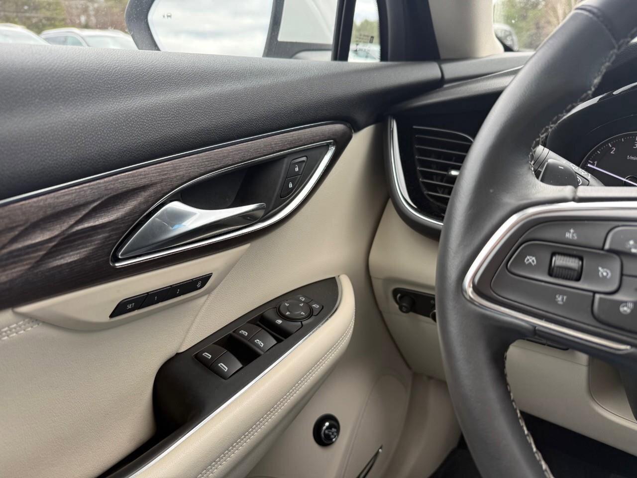 2022 Buick Envision Avenir PANORAMIC ROOF. TECH PKG II. WIRELESS CHARG Photo