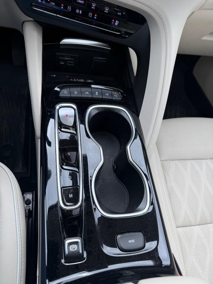 2022 Buick Envision Avenir PANORAMIC ROOF. TECH PKG II. WIRELESS CHARG Photo