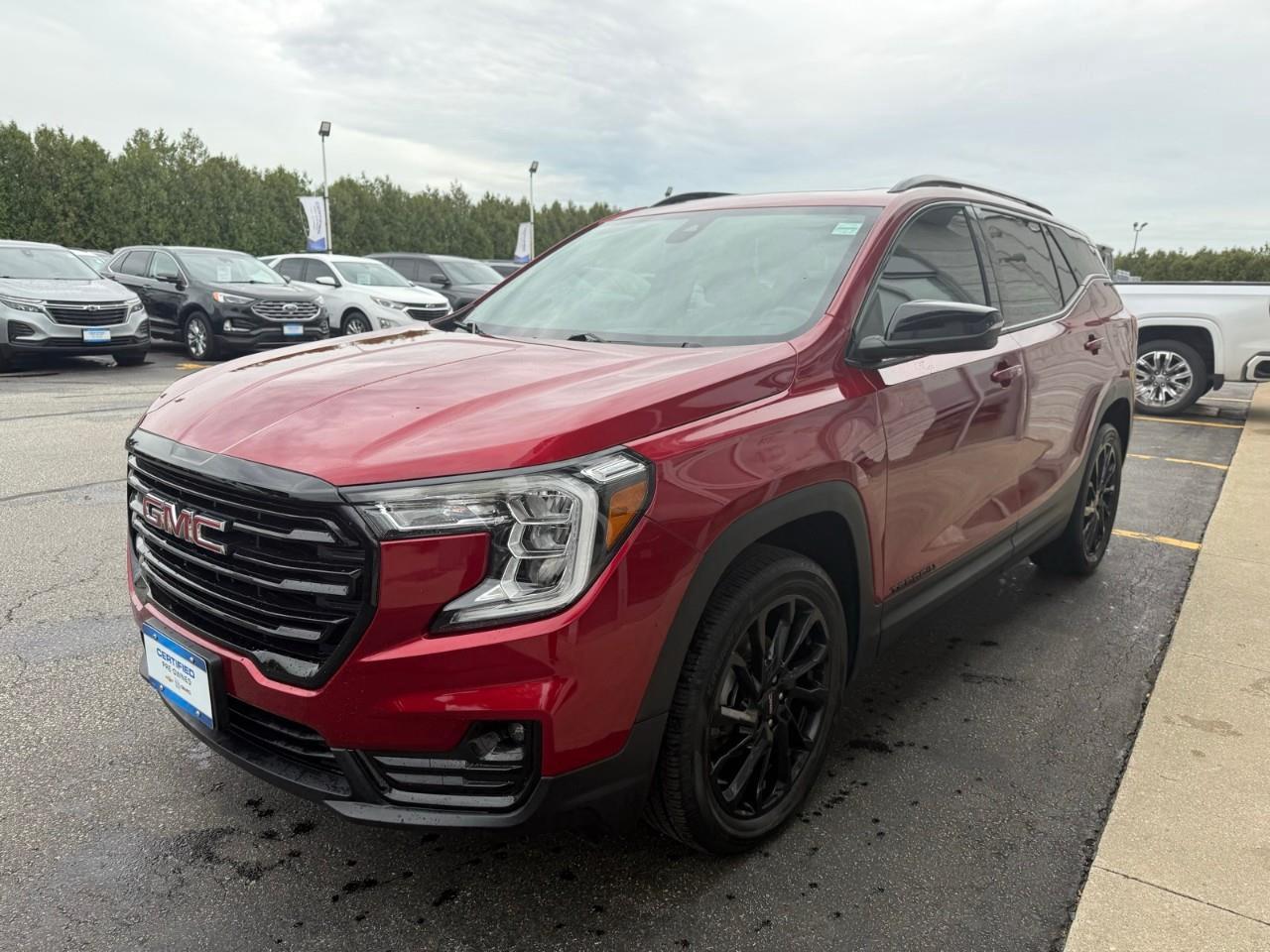 2024 GMC Terrain SLT 4dr All-Wheel Drive Photo4