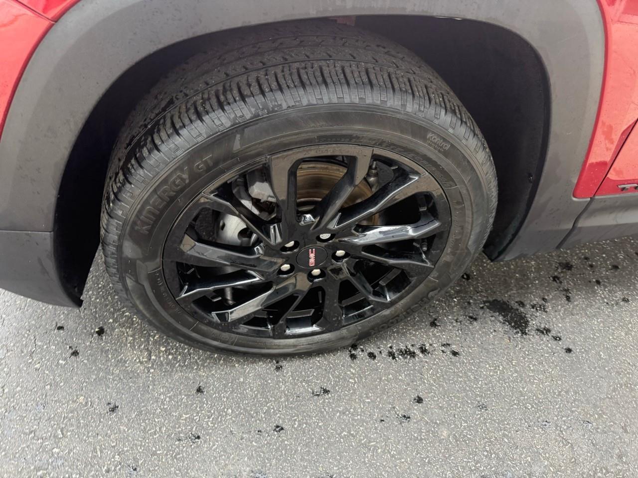2024 GMC Terrain SLT 4dr All-Wheel Drive Photo