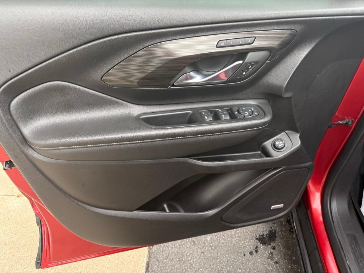 2024 GMC Terrain SLT 4dr All-Wheel Drive Photo