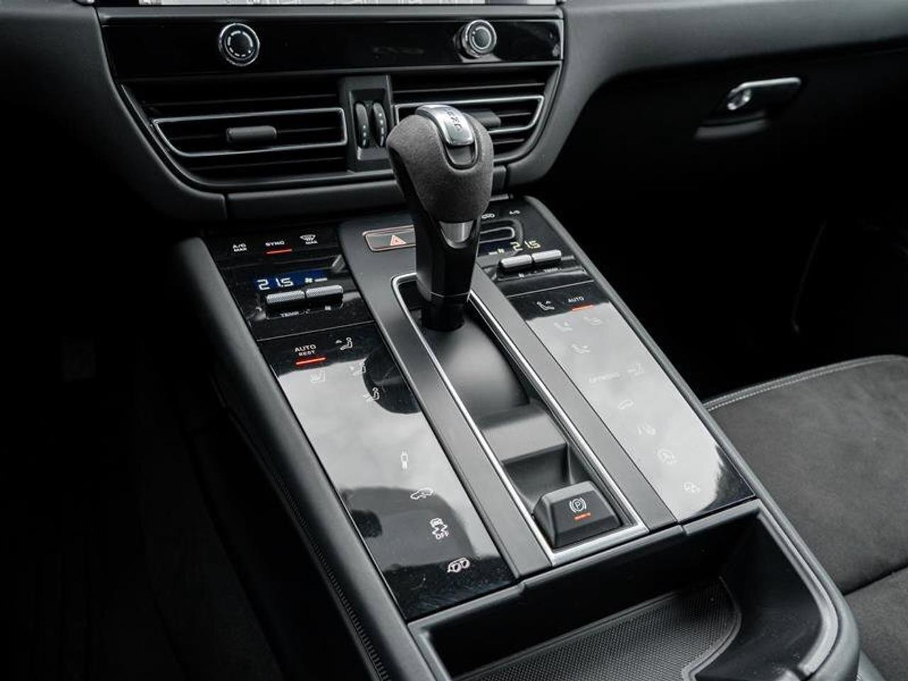 2023 Porsche Macan GTS AWD GTS Sport Pkg Burmester® High-End Surround Photo