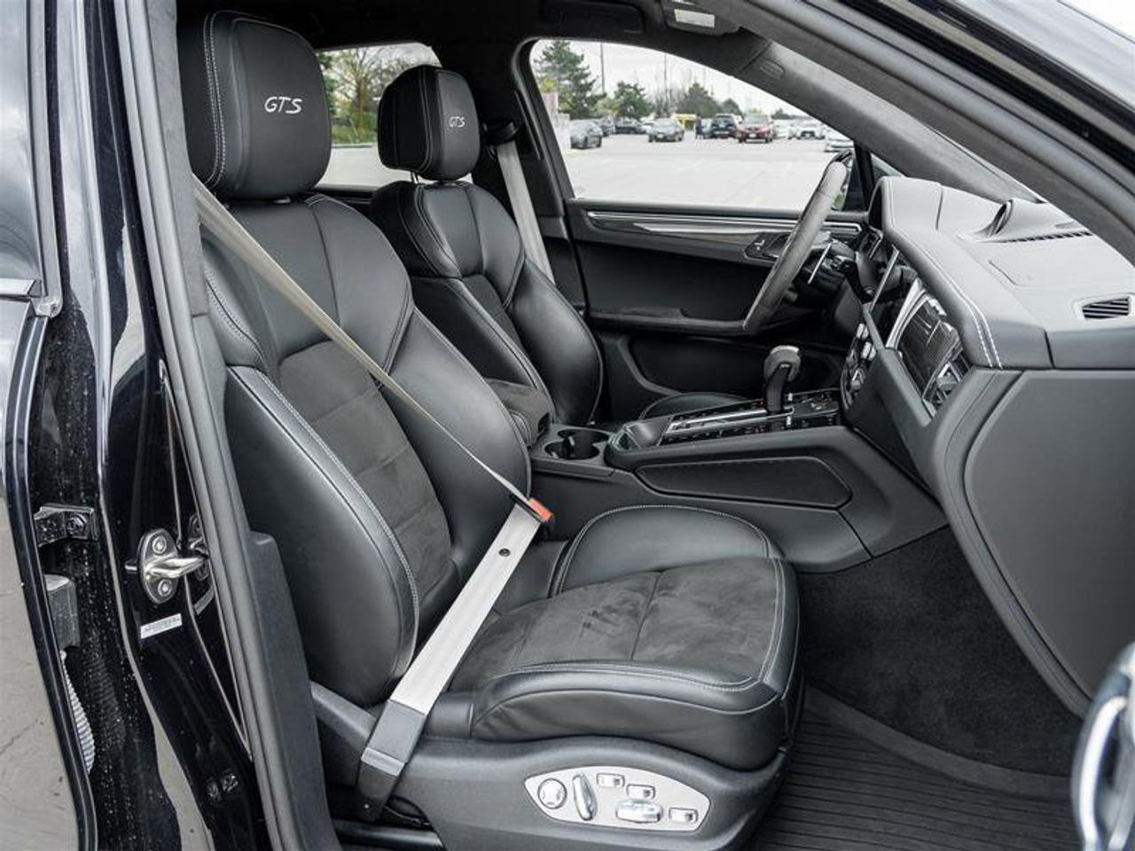 2023 Porsche Macan GTS AWD GTS Sport Pkg Burmester® High-End Surround Photo