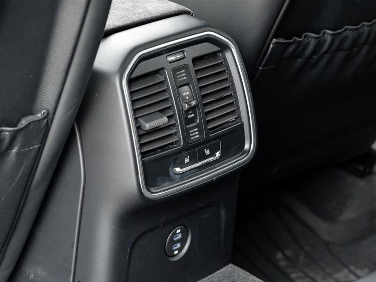 2023 Porsche Macan GTS AWD GTS Sport Pkg Burmester® High-End Surround Photo