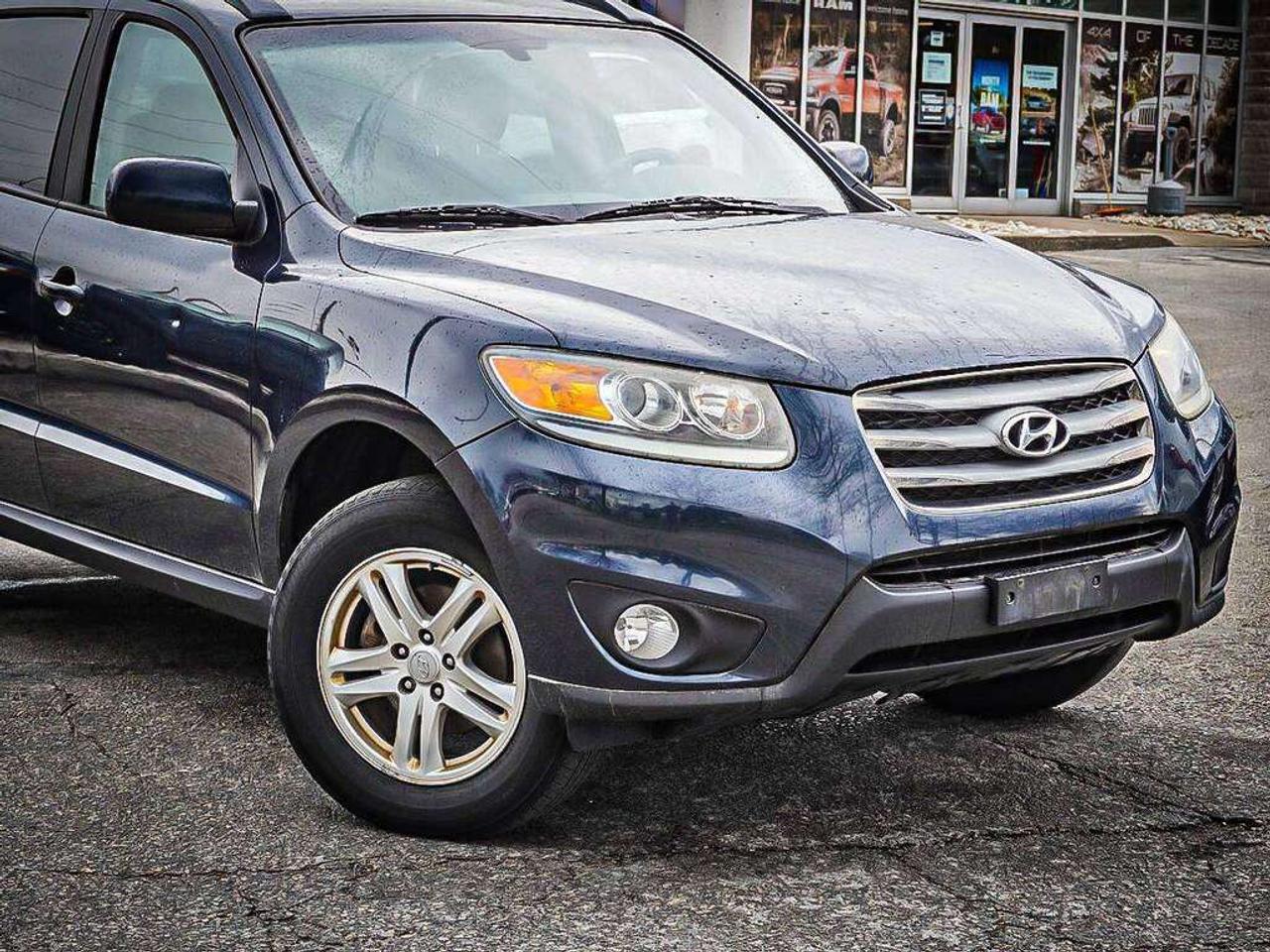 2012 Hyundai Santa Fe  Photo