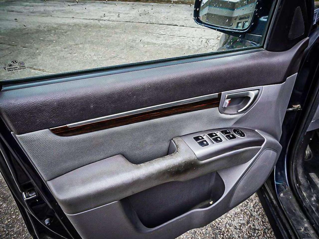 2012 Hyundai Santa Fe  Photo