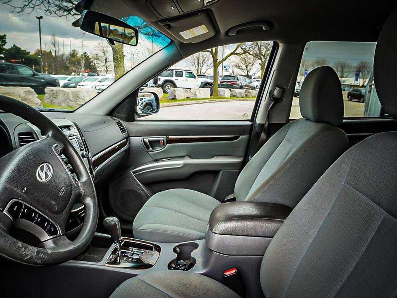 2012 Hyundai Santa Fe  Photo