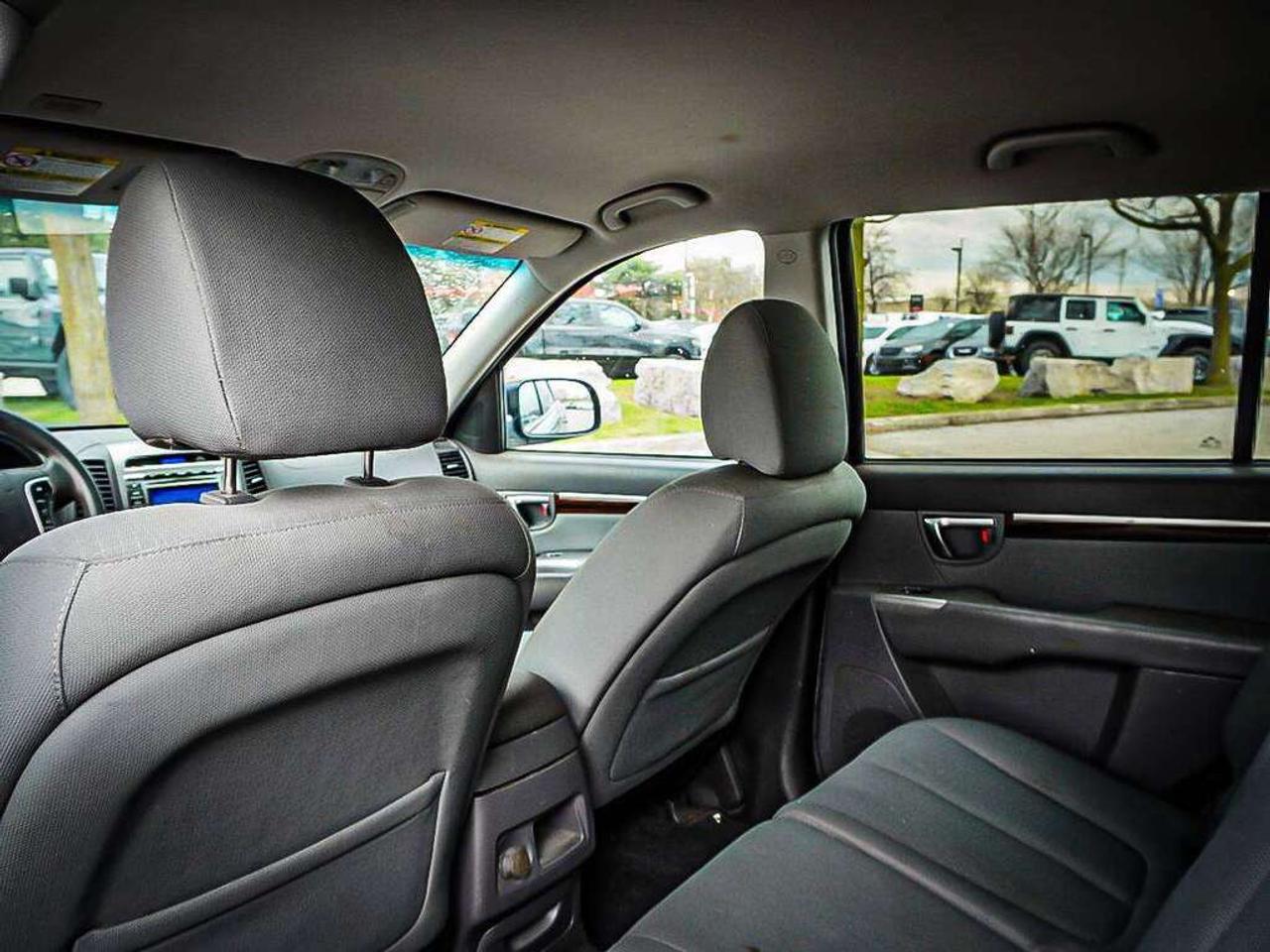 2012 Hyundai Santa Fe  Photo