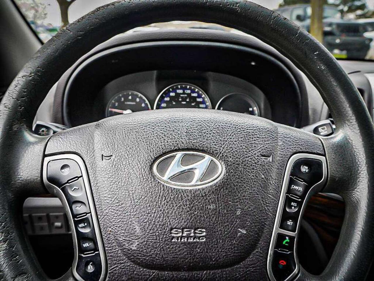 2012 Hyundai Santa Fe  Photo