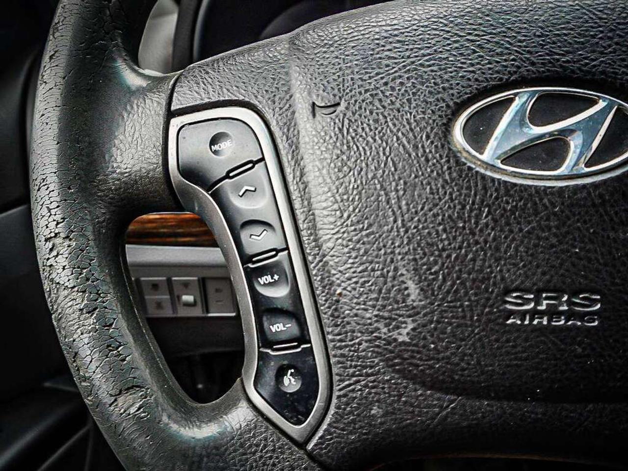2012 Hyundai Santa Fe  Photo