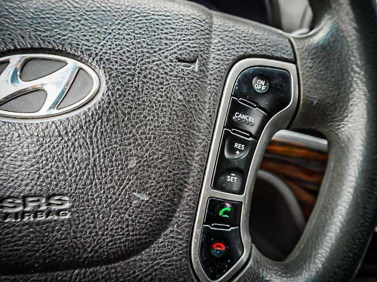 2012 Hyundai Santa Fe  Photo