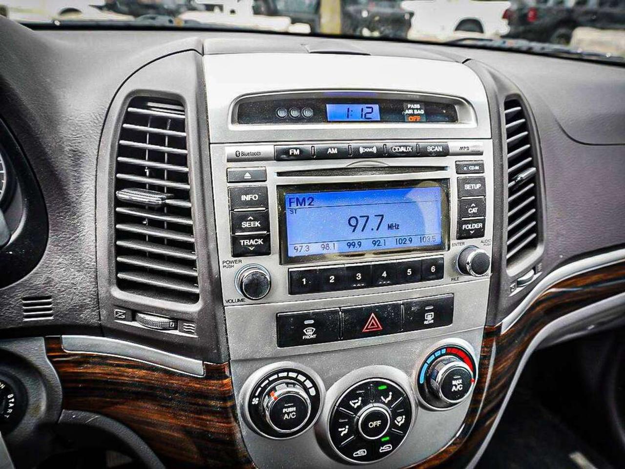 2012 Hyundai Santa Fe  Photo