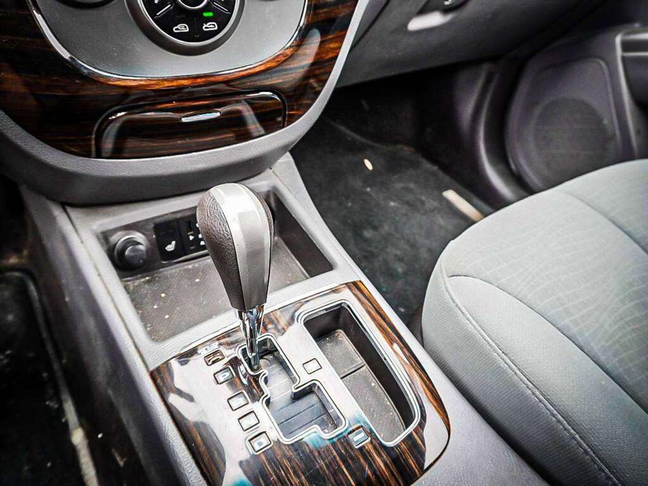 2012 Hyundai Santa Fe  Photo