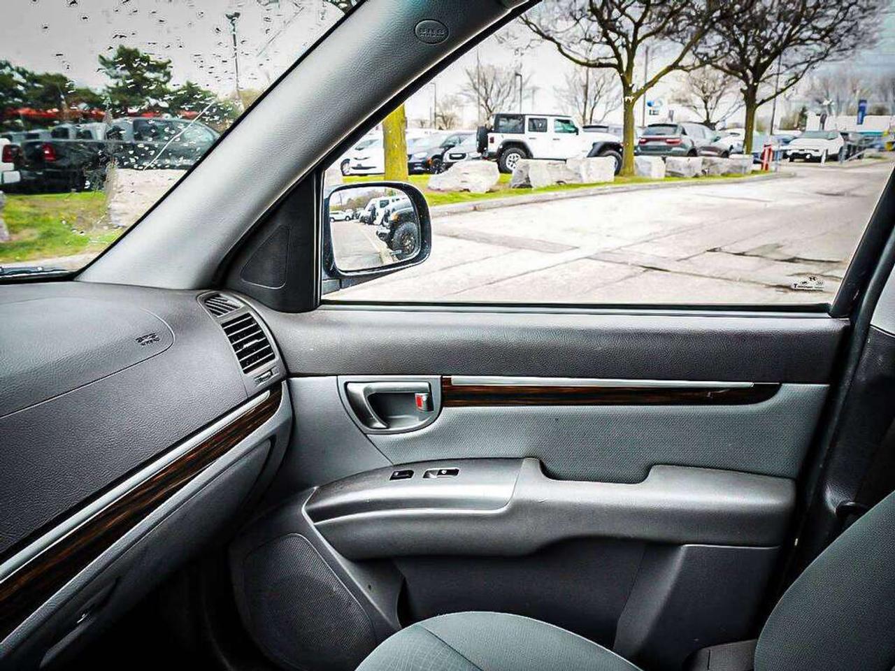 2012 Hyundai Santa Fe  Photo
