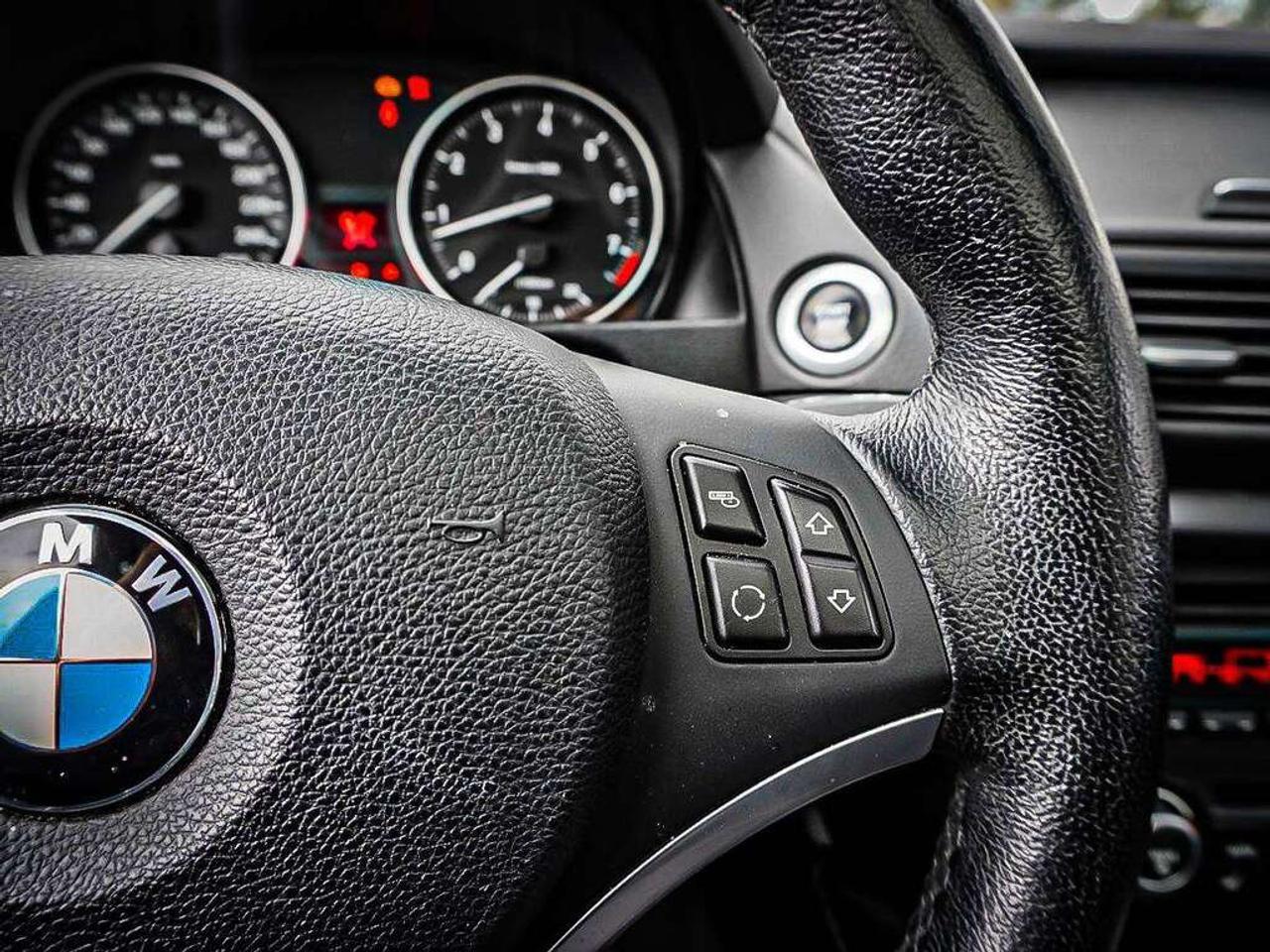 2012 BMW X1  Photo
