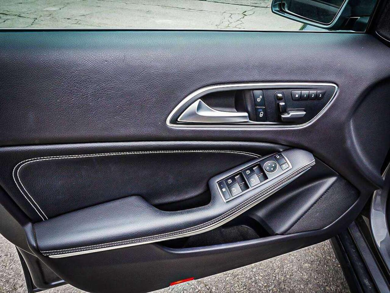2017 Mercedes-Benz GLA  Photo
