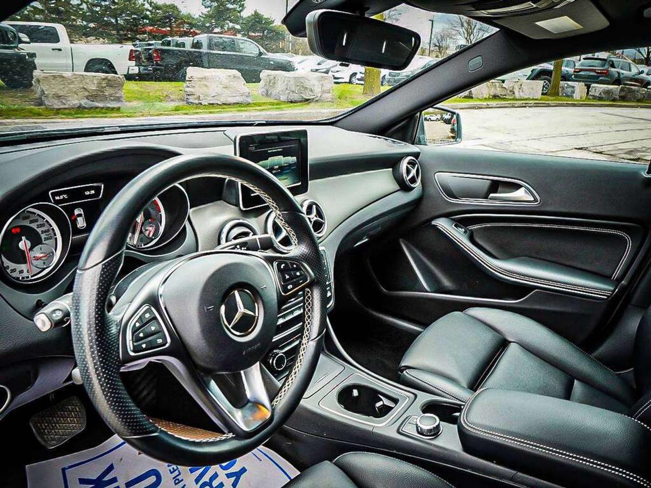 2017 Mercedes-Benz GLA  Photo