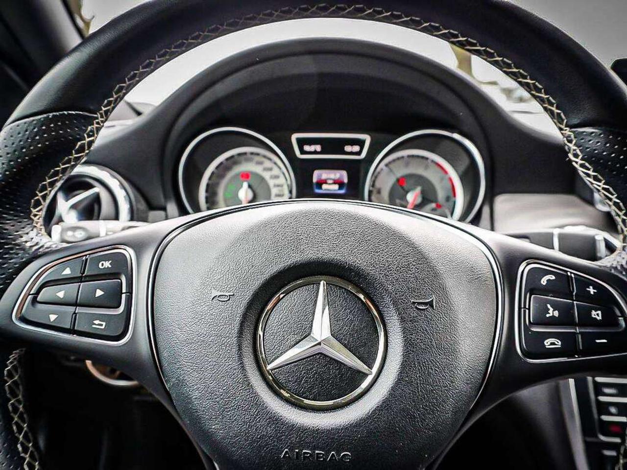 2017 Mercedes-Benz GLA  Photo