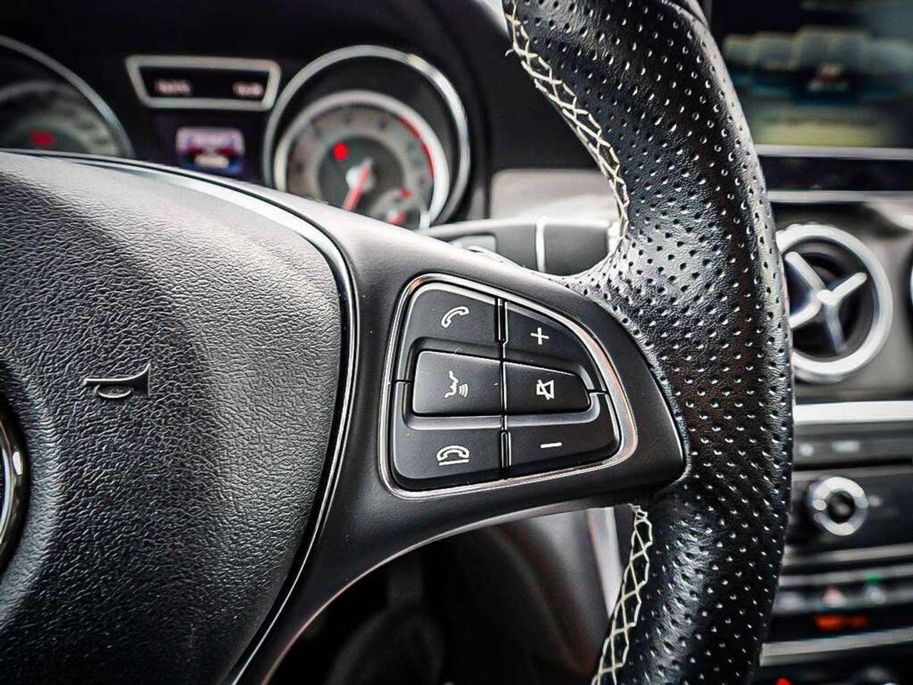 2017 Mercedes-Benz GLA  Photo