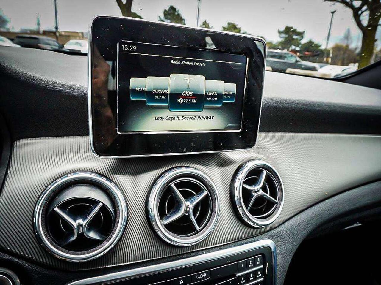 2017 Mercedes-Benz GLA  Photo