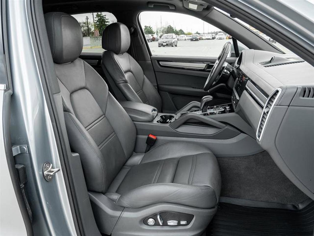 2021 Porsche Cayenne AWD Existing Warranty Until May 2026 Premium Plus Photo