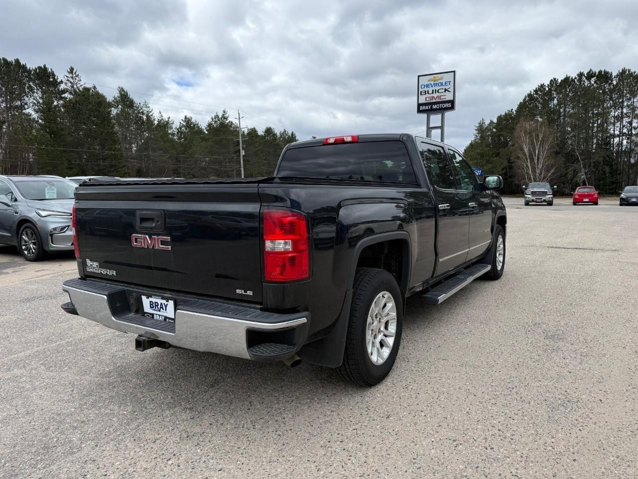 2017 GMC Sierra 1500 SLE RUNNING BOARDS. ALL WEATHER MATS. TRAILERING P Photo