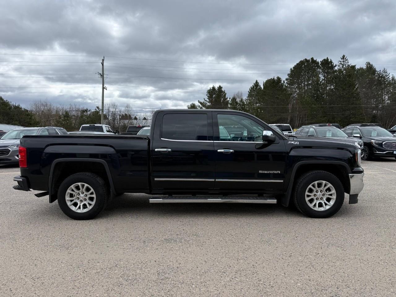 2017 GMC Sierra 1500 SLE RUNNING BOARDS. ALL WEATHER MATS. TRAILERING P Photo