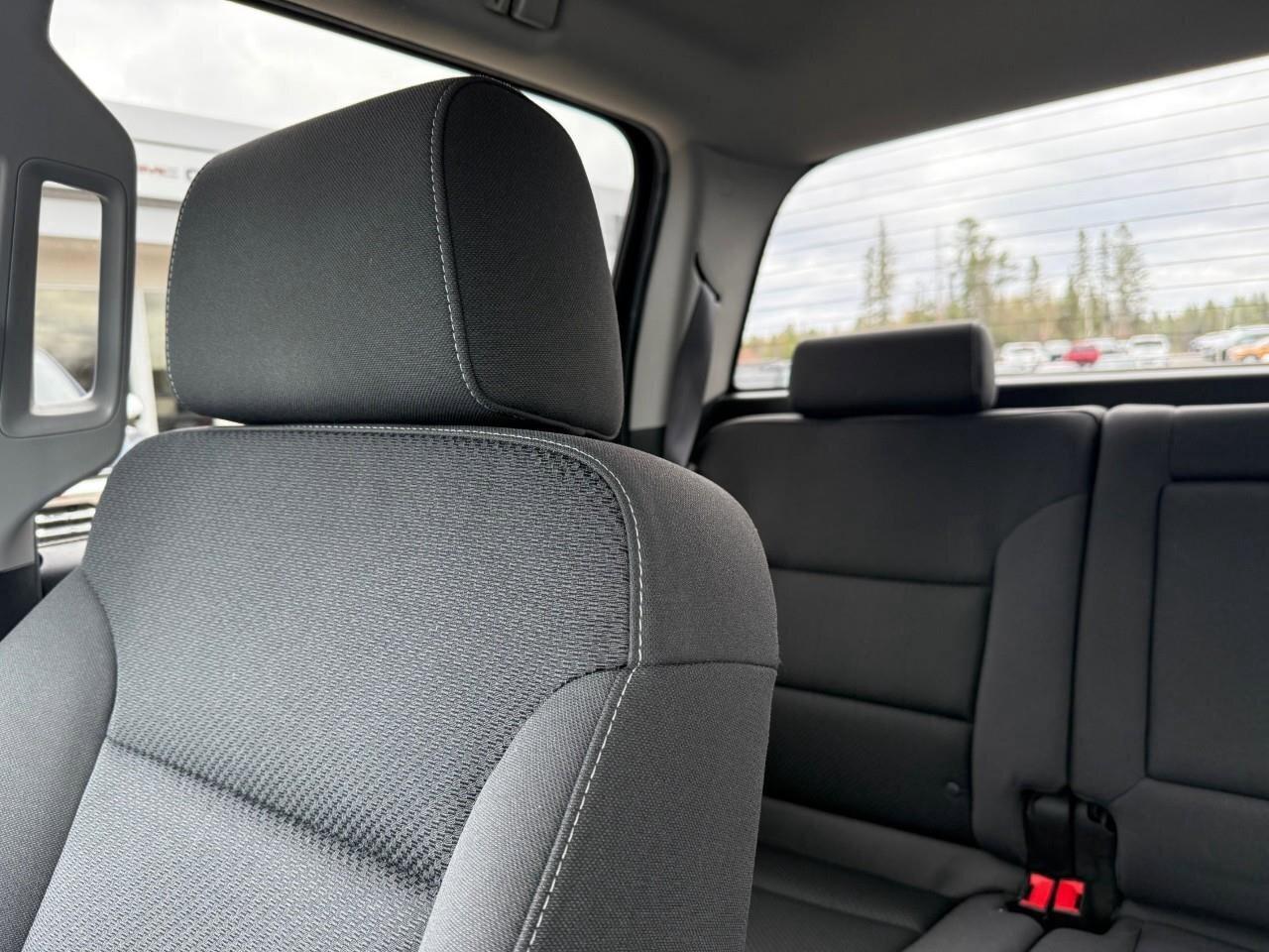 2017 GMC Sierra 1500 SLE RUNNING BOARDS. ALL WEATHER MATS. TRAILERING P Photo