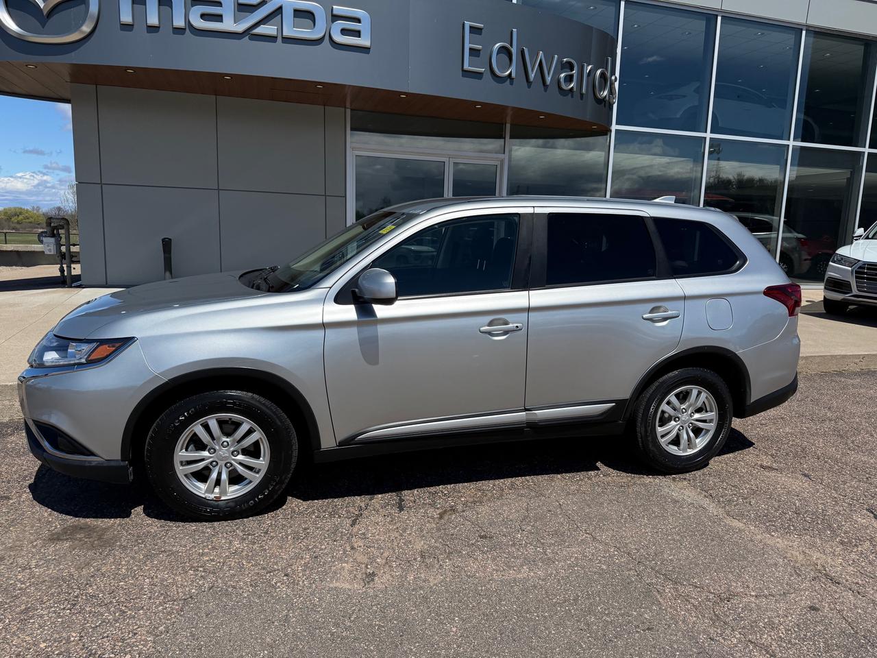 2020 Mitsubishi Outlander ES 4dr S-AWC Photo