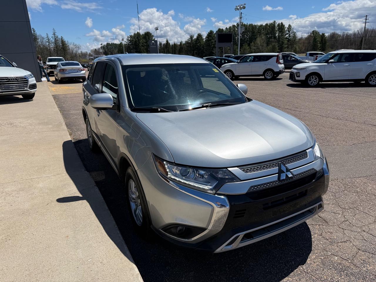 2020 Mitsubishi Outlander ES 4dr S-AWC Photo