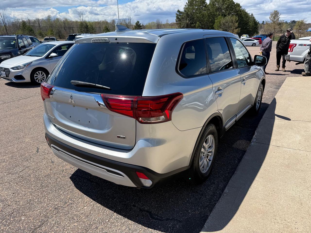 2020 Mitsubishi Outlander ES 4dr S-AWC Photo