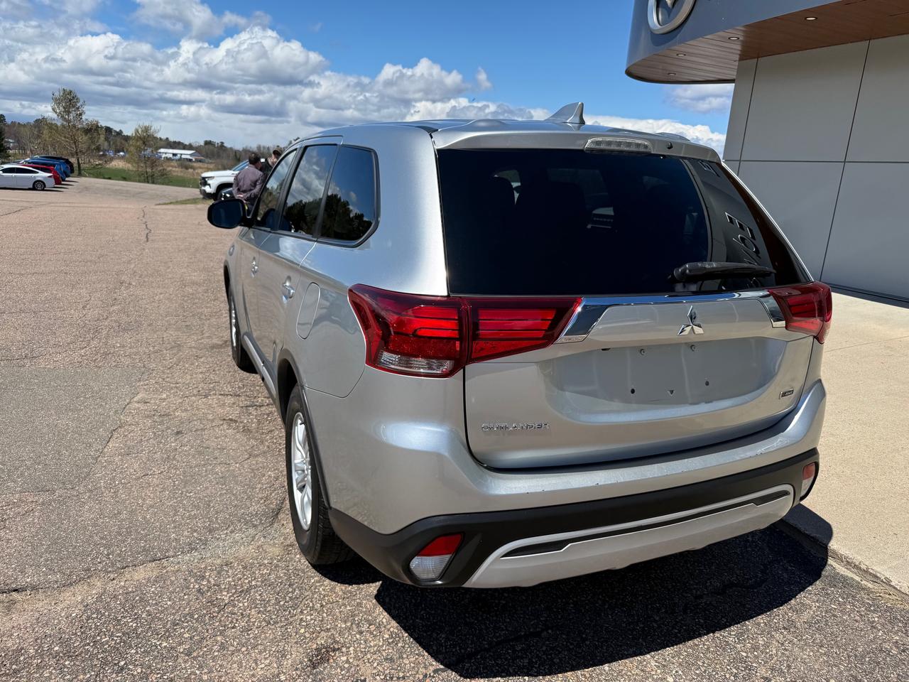 2020 Mitsubishi Outlander ES 4dr S-AWC Photo