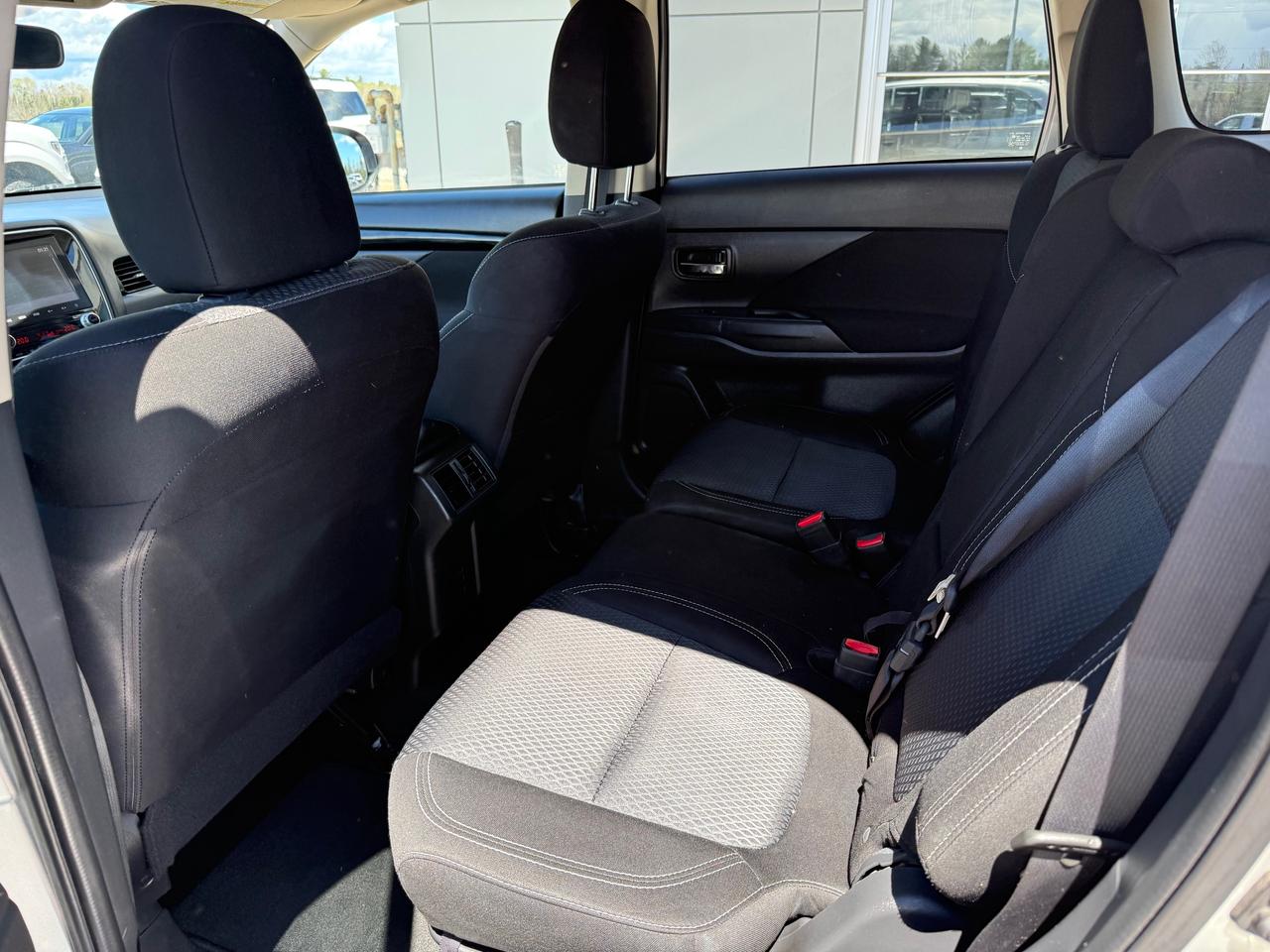 2020 Mitsubishi Outlander ES 4dr S-AWC Photo