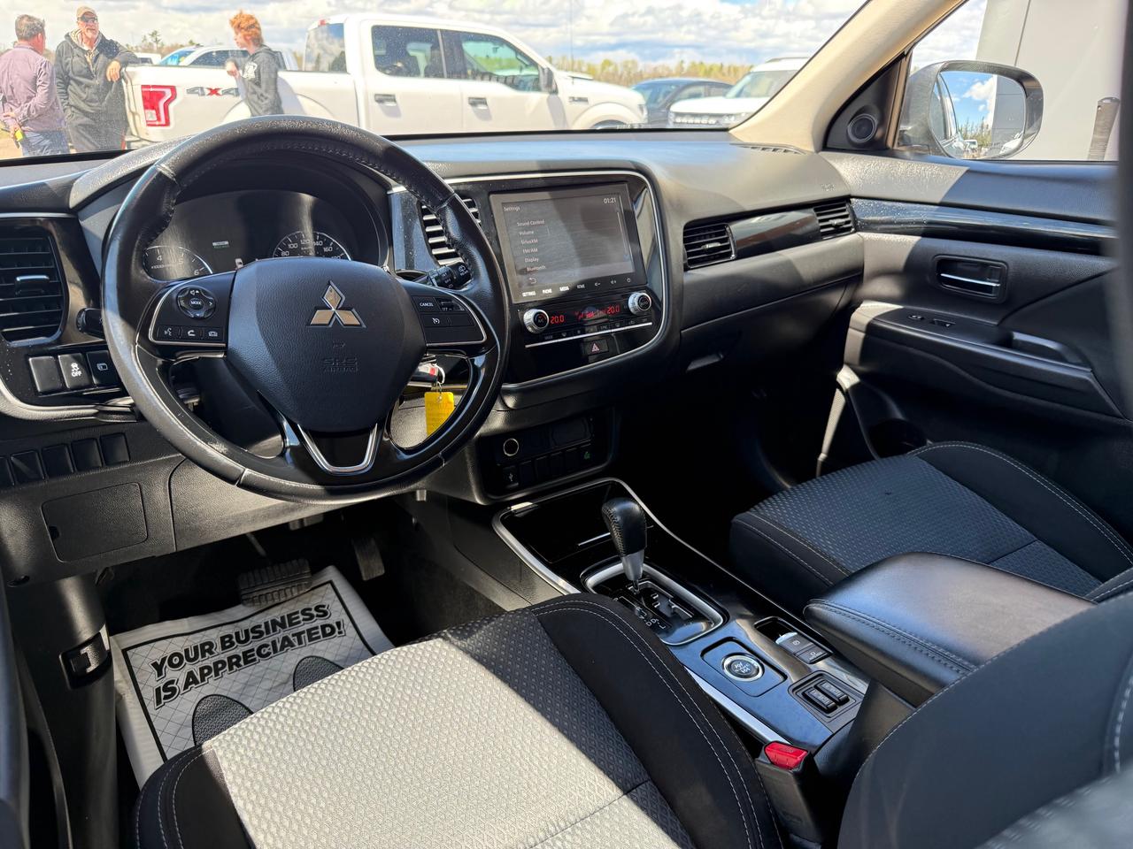 2020 Mitsubishi Outlander ES 4dr S-AWC Photo