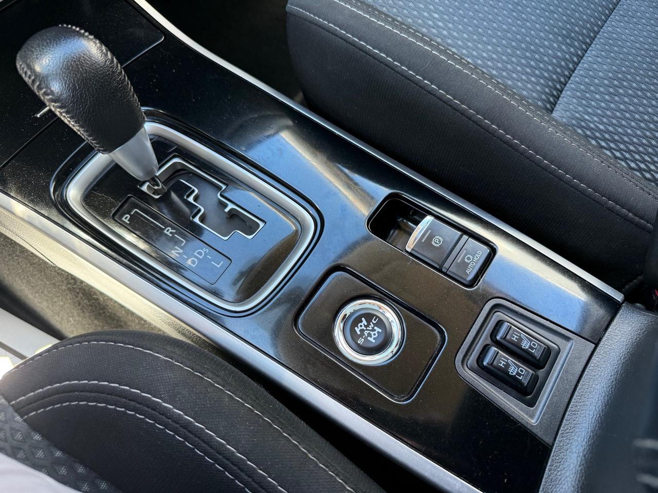 2020 Mitsubishi Outlander ES 4dr S-AWC Photo
