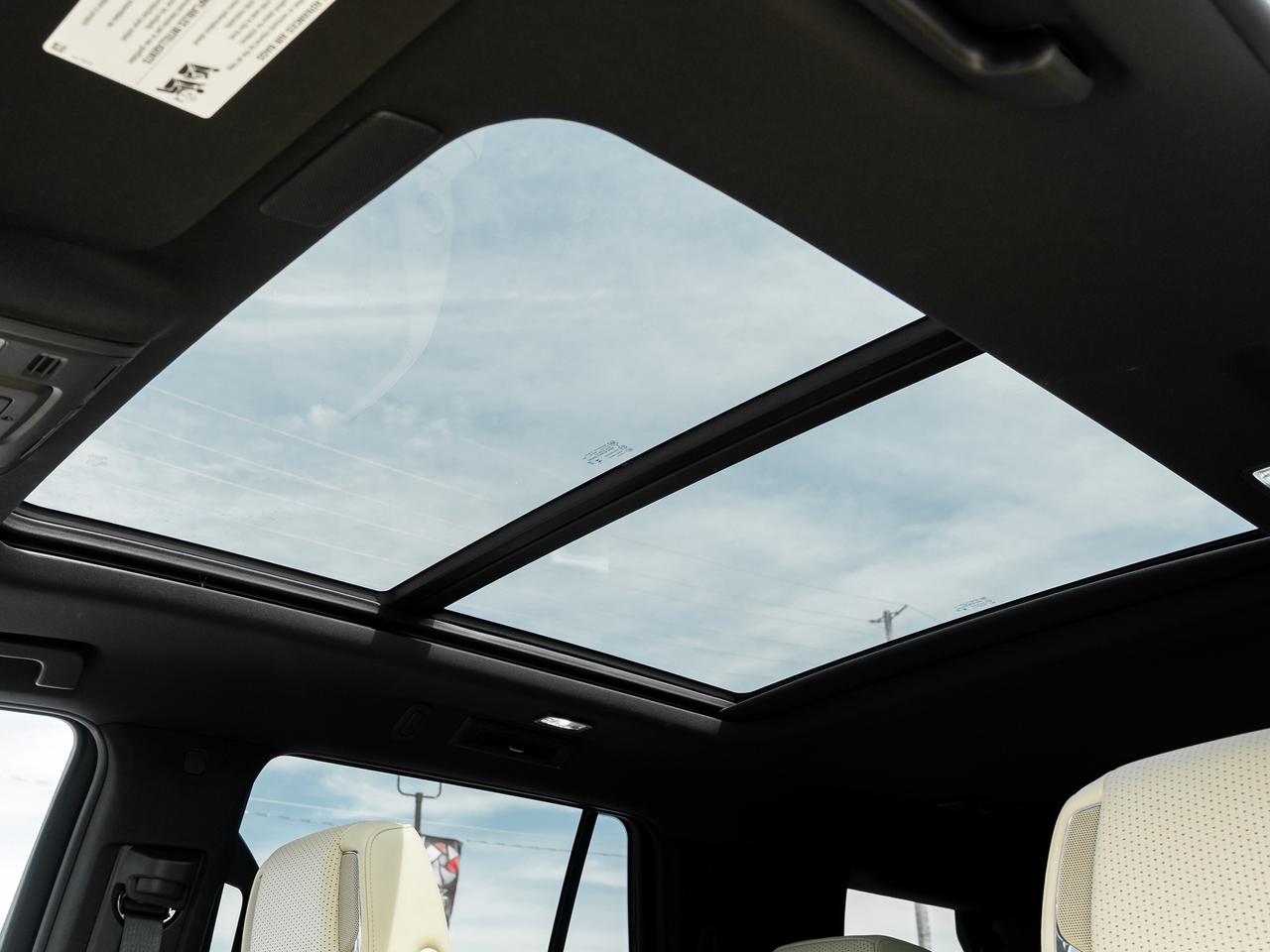 2023 Cadillac Escalade Premium Luxury All-Wheel Drive Photo