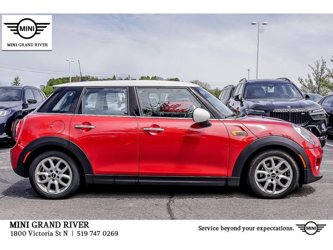2018 MINI 5 Door Cooper 4dr Hatchback Photo