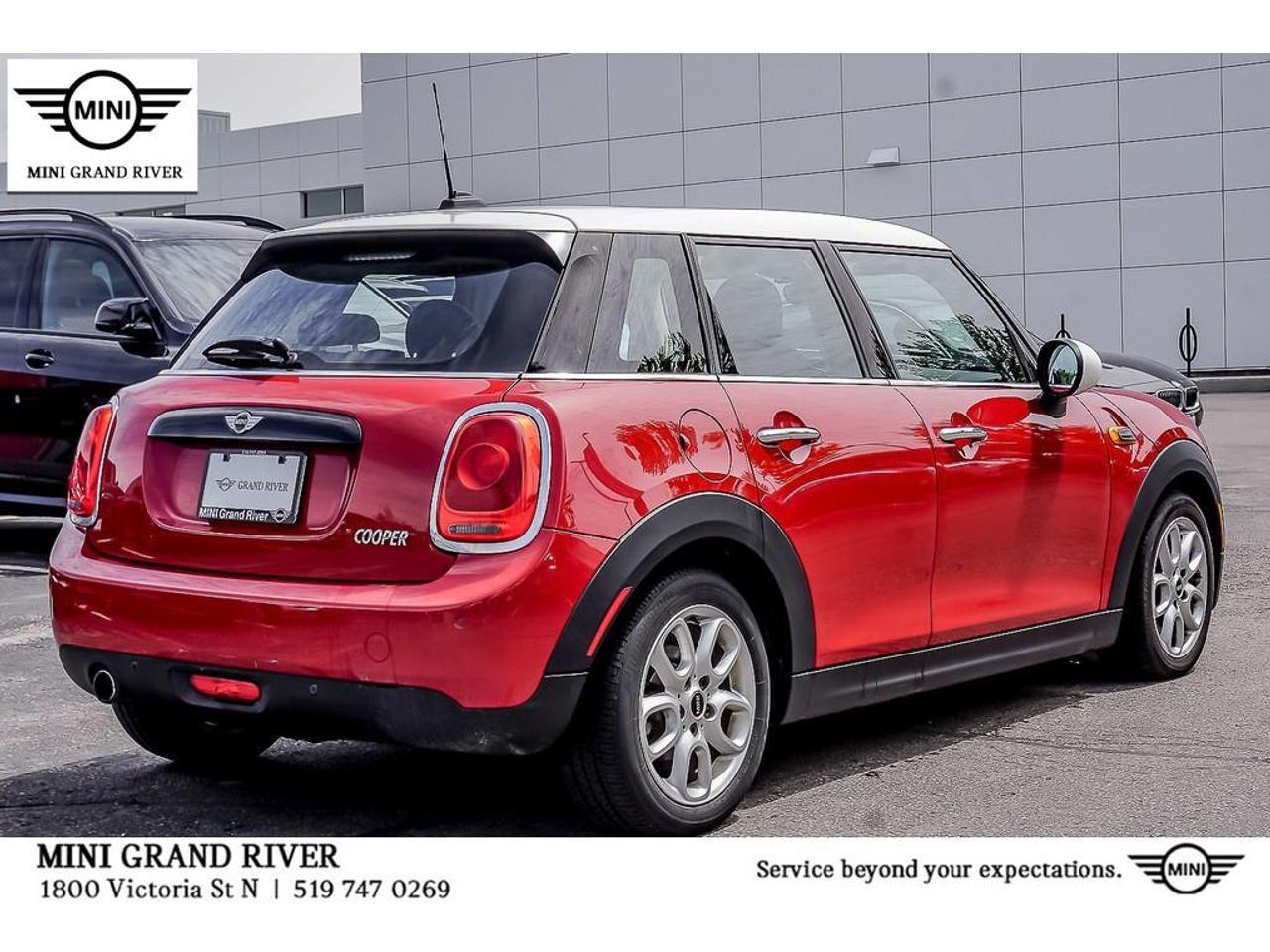 2018 MINI 5 Door Cooper 4dr Hatchback Photo