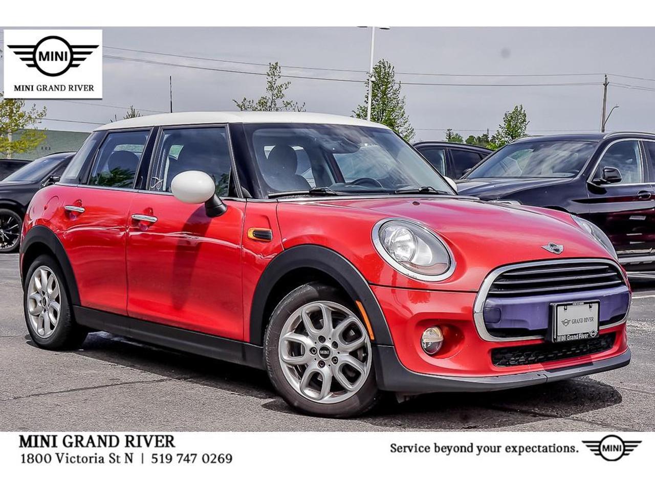 2018 MINI 5 Door Cooper 4dr Hatchback Photo