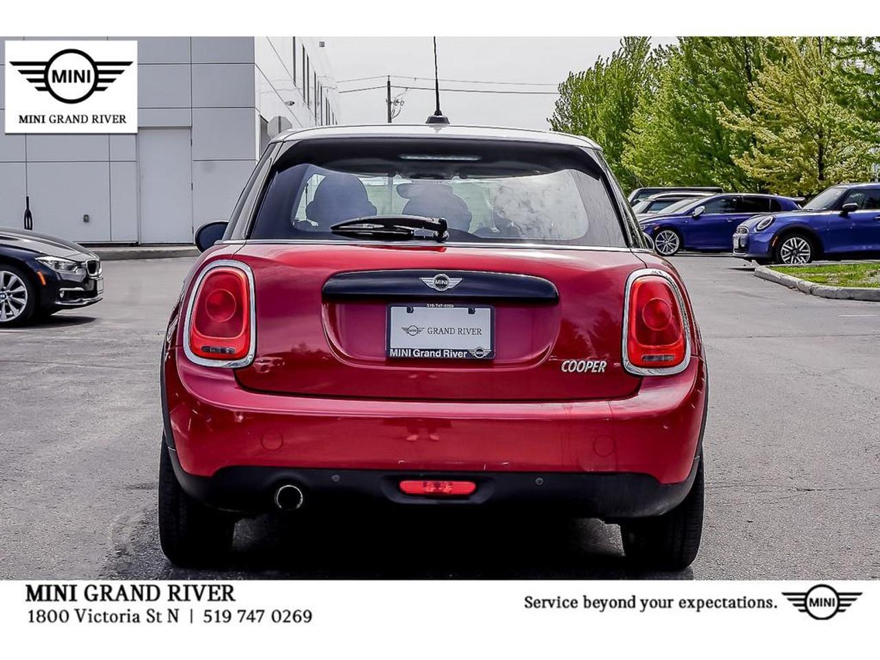 2018 MINI 5 Door Cooper 4dr Hatchback Photo