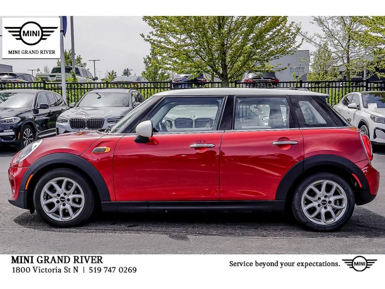 2018 MINI 5 Door Cooper 4dr Hatchback Photo