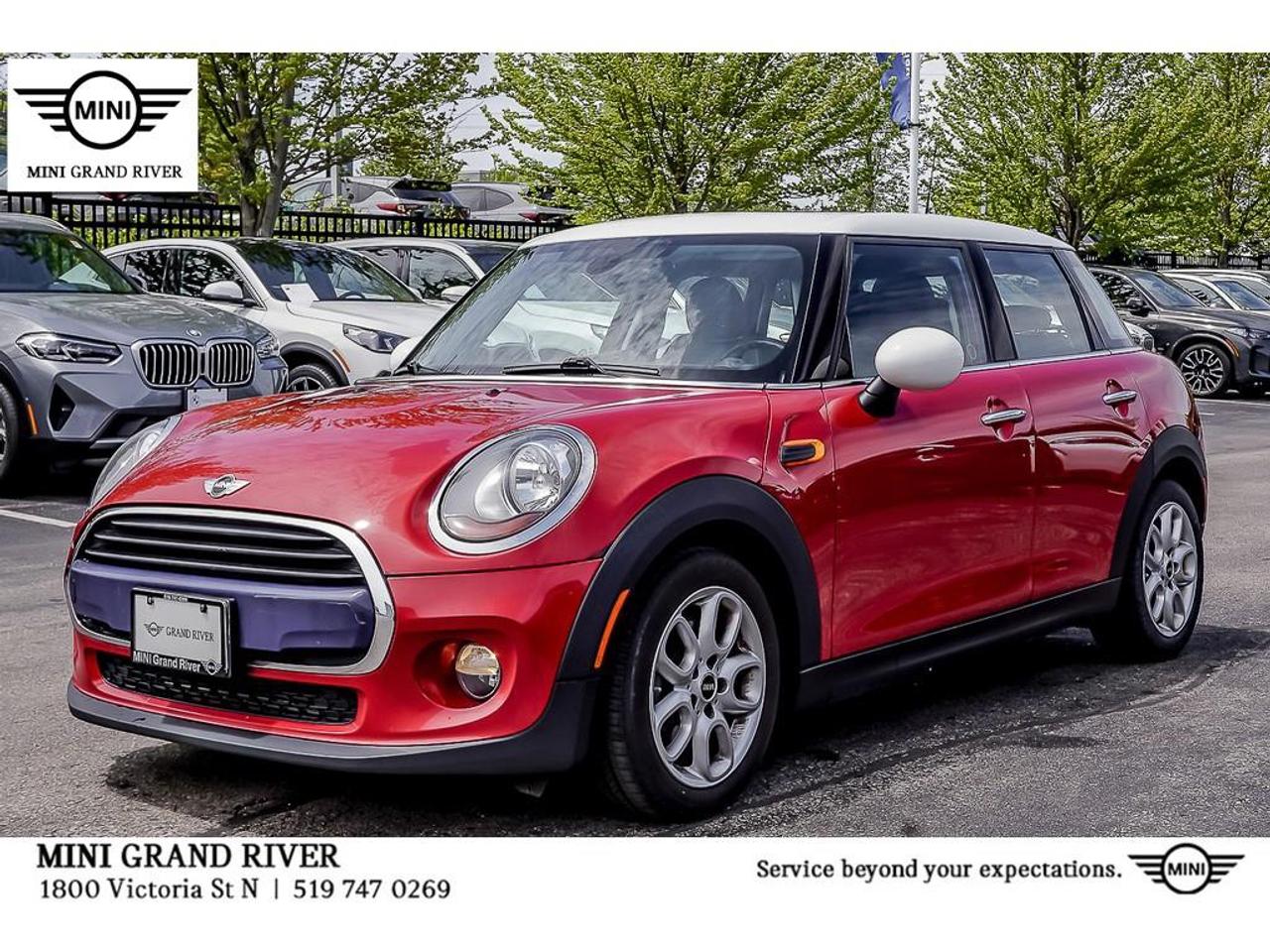 2018 MINI 5 Door Cooper 4dr Hatchback Photo