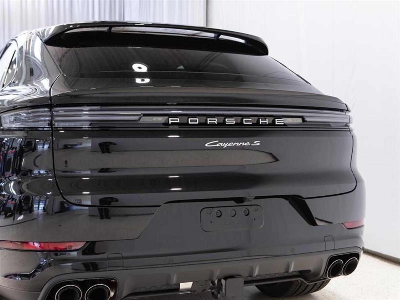 2026 Porsche Cayenne S Coupe AWD Photo