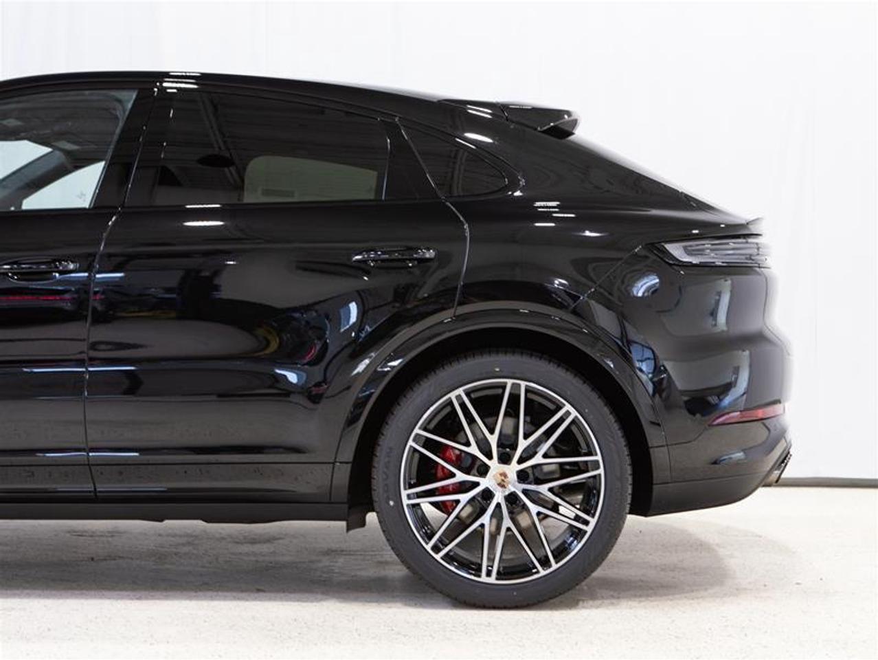 2026 Porsche Cayenne S Coupe AWD Photo