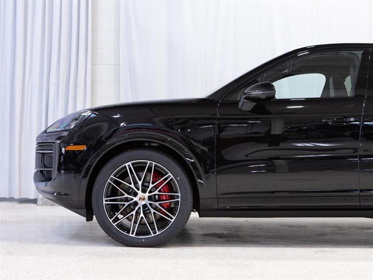 2026 Porsche Cayenne S Coupe AWD Photo