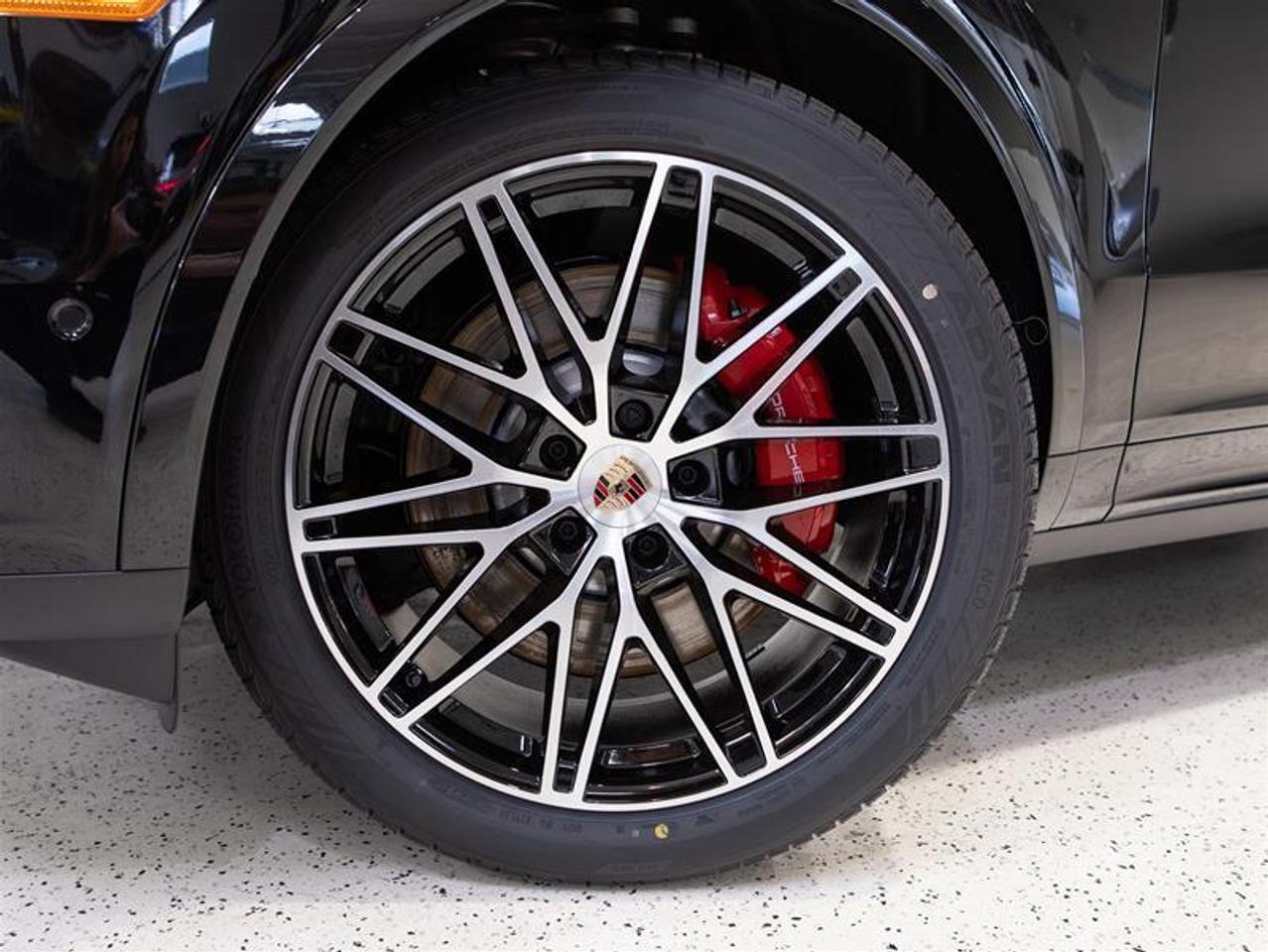2026 Porsche Cayenne S Coupe AWD Photo