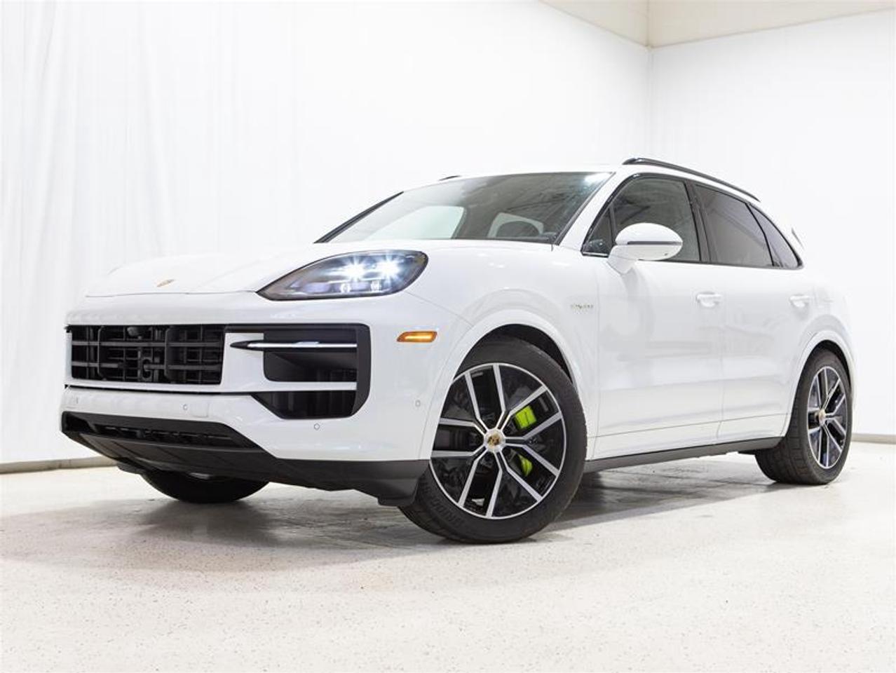 2024 Porsche Cayenne S e-Hybrid AWD Photo